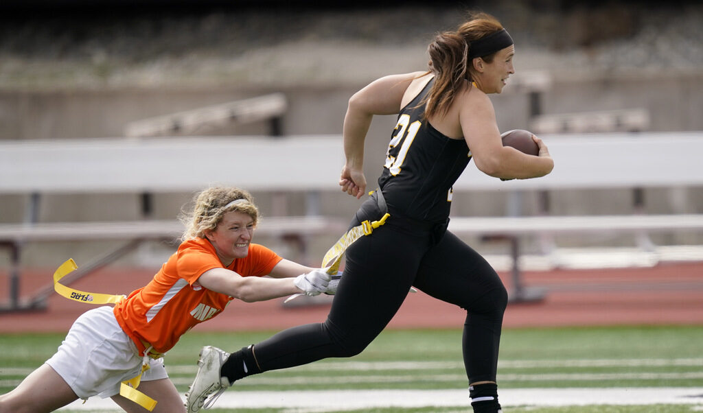 Flag Football е вариант на американския футбол Flag Football е вариант на американския футбол