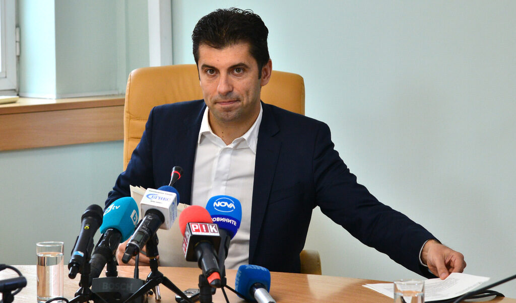 Съдия спря назначението на новото ръководство на Банката за развитие, обяви Кирил Петков