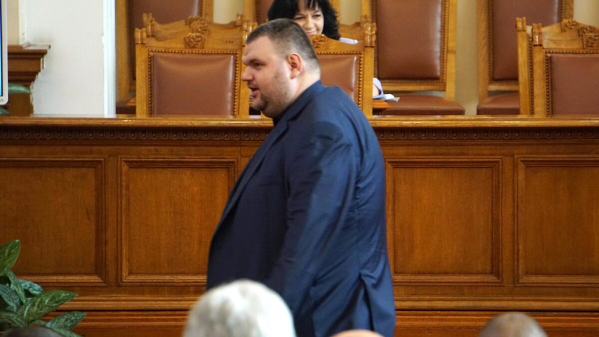 Делян Пеевски през 2019 в едно от редките си появявания в пленарна зала