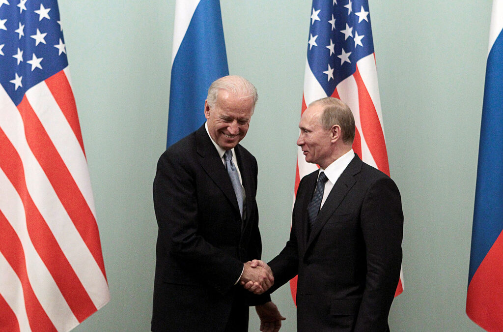 Среща на Путин с Байдън в началото на 2011 г., когато американецът бе вицепрезидент.