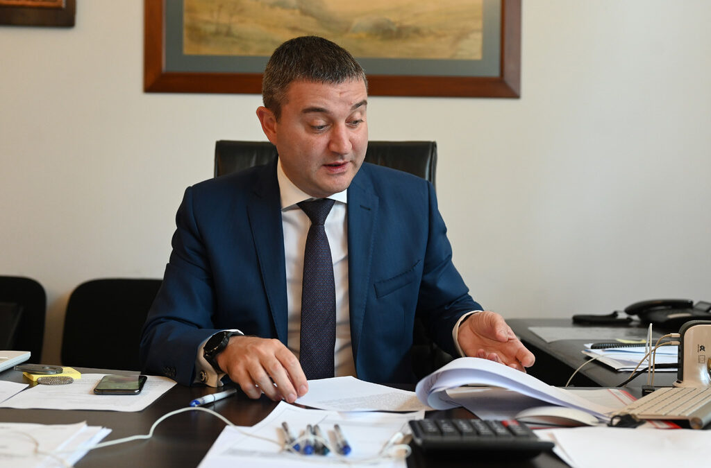 Приходната агенция проверява бивши министри на ГЕРБ, сред тях е Владислав Горанов