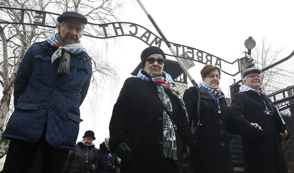 Закон за имоти на оцелели от Холокоста върна напрежението между Израел и Полша
