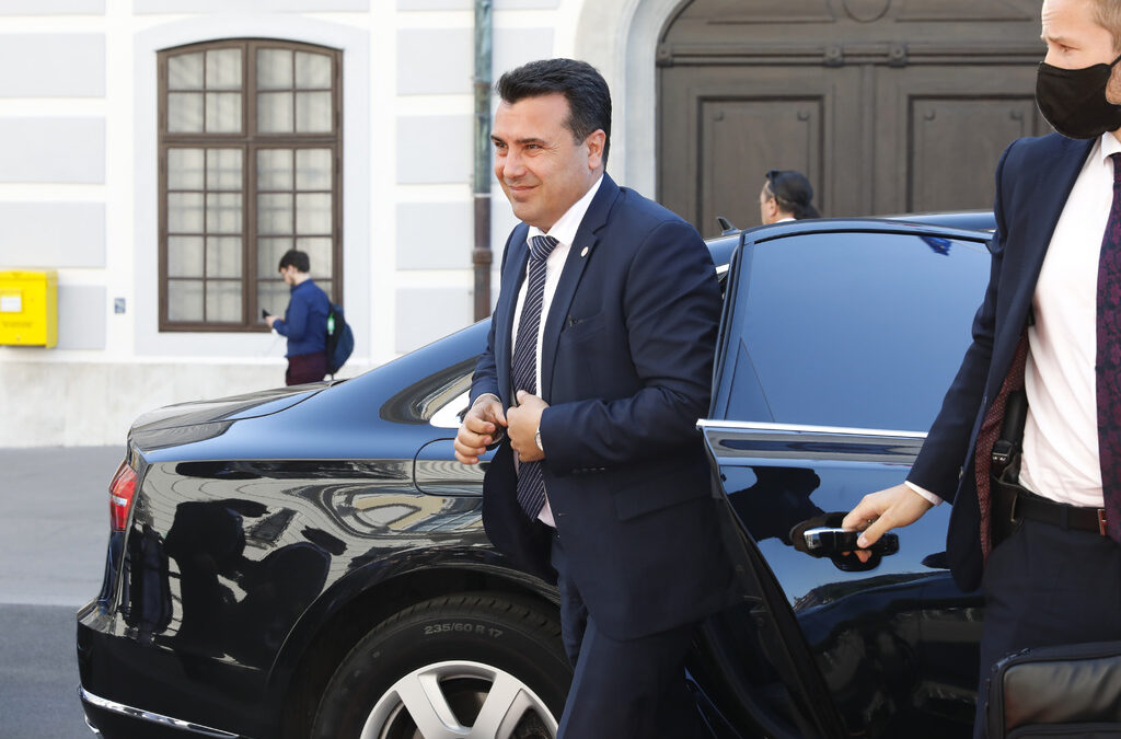 Заев предизвика България: "Да видим" чии политици уважават повече етническите общности Заев предизвика България: "Да видим" чии политици уважават повече етническите общности