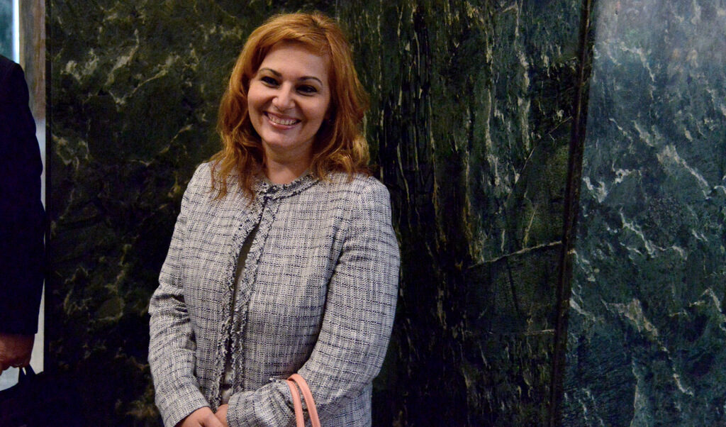 Асена Сербезова би обмислила предложение да стане здравен министър Асена Сербезова би обмислила предложение да стане здравен министър