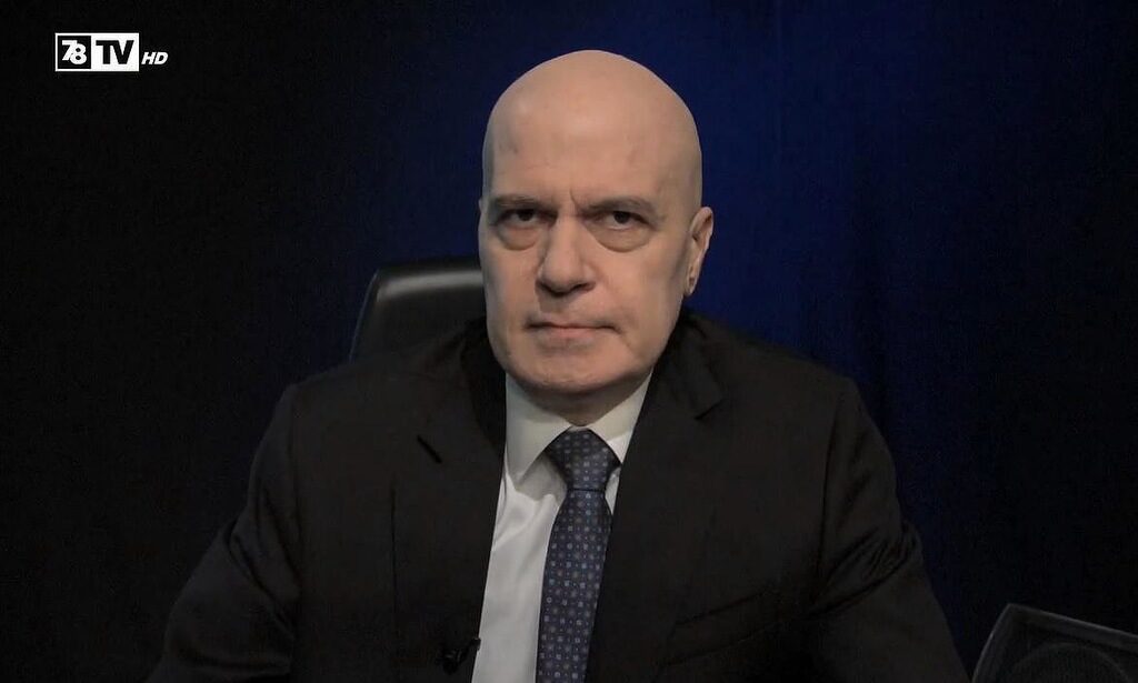 Политическото напрежение: дори при молба от Радев, "Има такъв народ" няма да подкрепи правителство, съобщи Трифонов