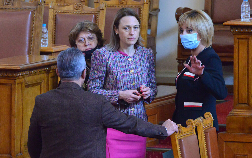 Политическото напрежение: Депутатите ще заседават последно на 15 септември (хронология) Политическото напрежение: Депутатите ще заседават последно на 15 септември (хронология)