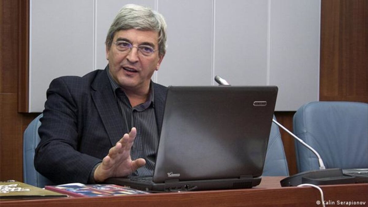 Проф. Александър Кьосев: Катастрофата не е само в училище