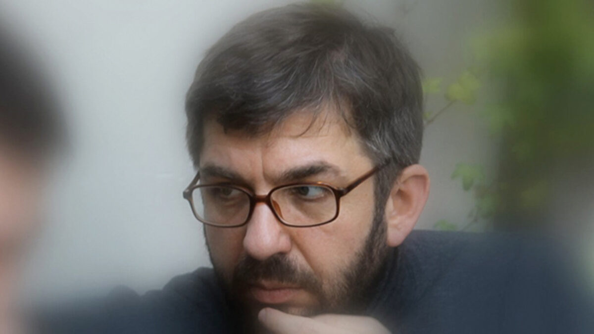 "Без него поезията губи един от най-проникновените си гласове, а в литературната публичност зейва липса от щедрост и разбиране, която няма кой да запълни." "Без него поезията губи един от най-проникновените си гласове, а в литературната публичност зейва липса от щедрост и разбиране, която няма кой да запълни."