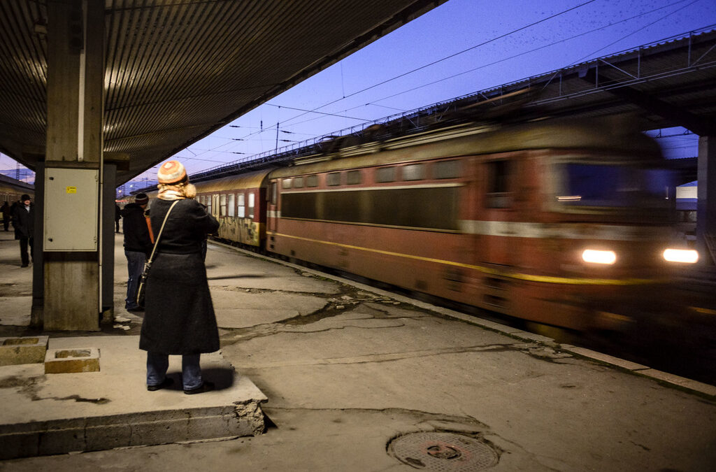 Железниците ще предложат поскъпване на билетите заради цената на тока