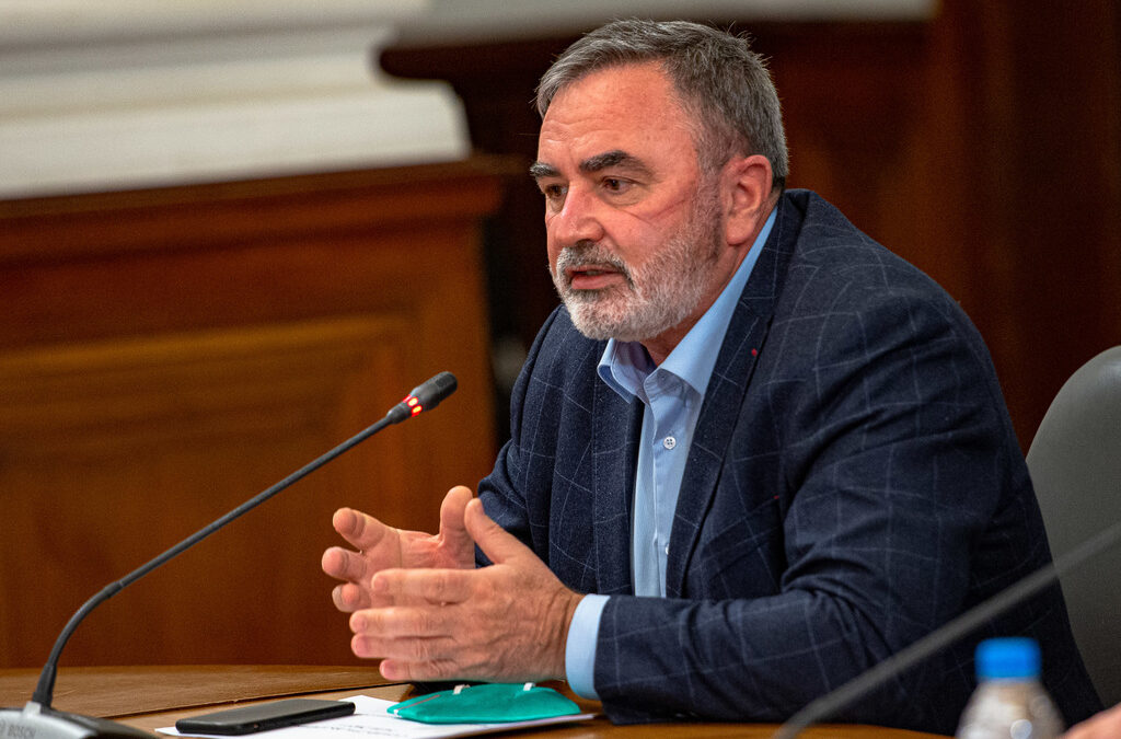 Коронавирусът в България: масова имунизация с трета доза засега не е необходима