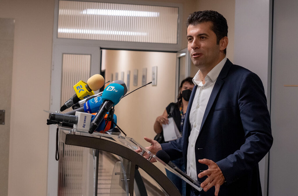 Кирил Петков