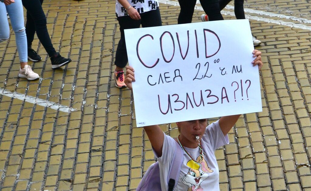В предизборна кампания сме и никой не иска да отговаря за неприятните неща, които се налага да правим.