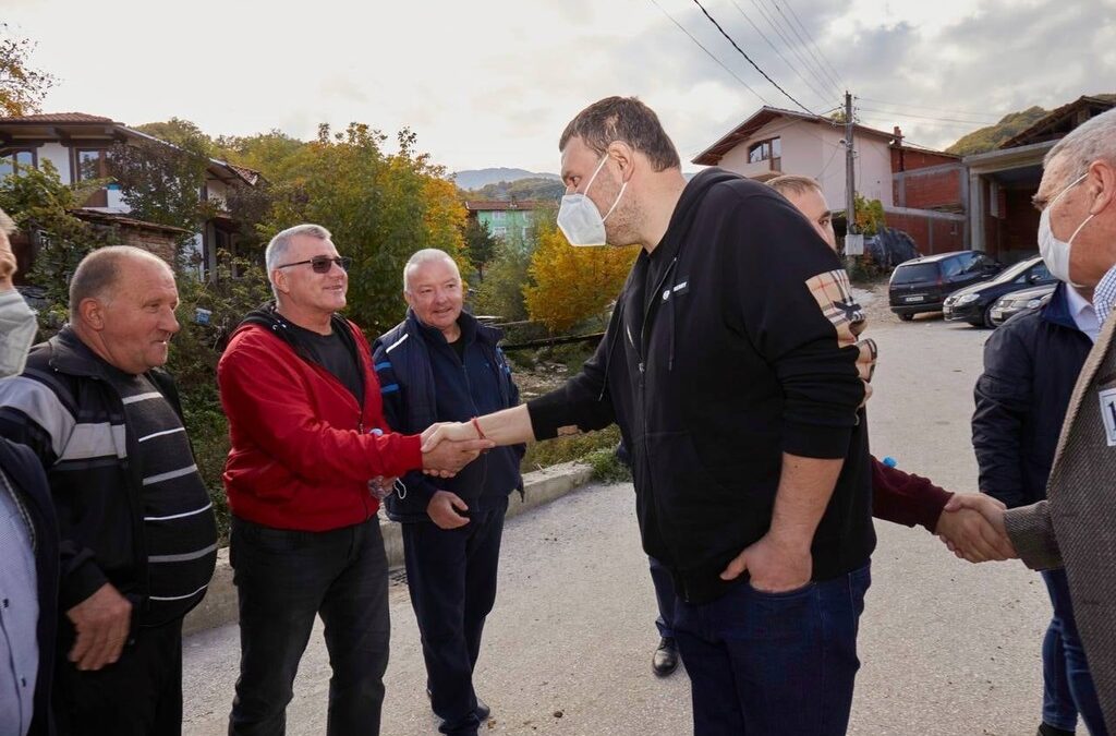 "Само българският закон може да казва кой може или не може да се кандидатира и оставяме избора на следващите лидери в ръцете на българските избиратели", коментират от посолството на САЩ.