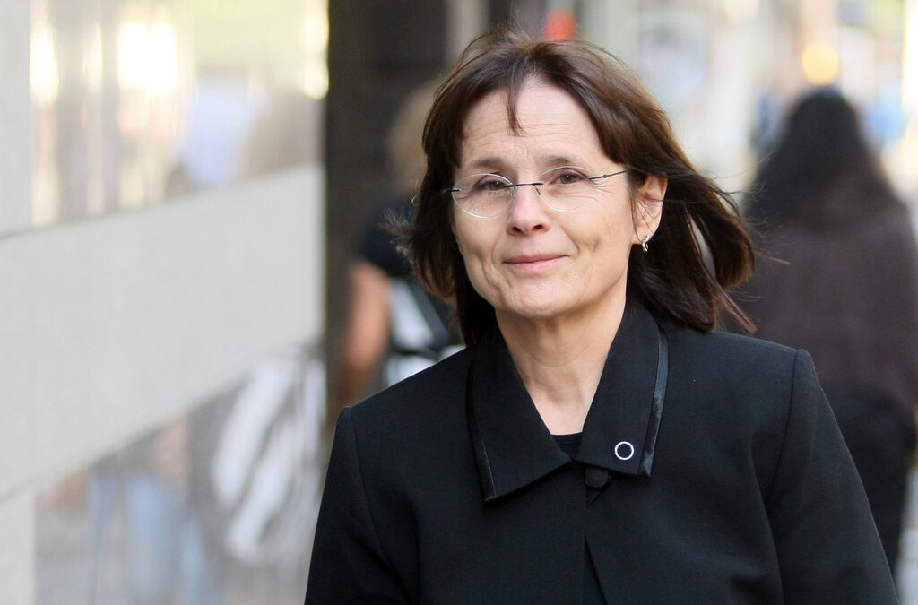 Соня Янкулова бе избрана за нов член на Конституционния съд и ще заеме мястото на Соня Янкулова бе избрана за нов член на Конституционния съд и ще заеме мястото на