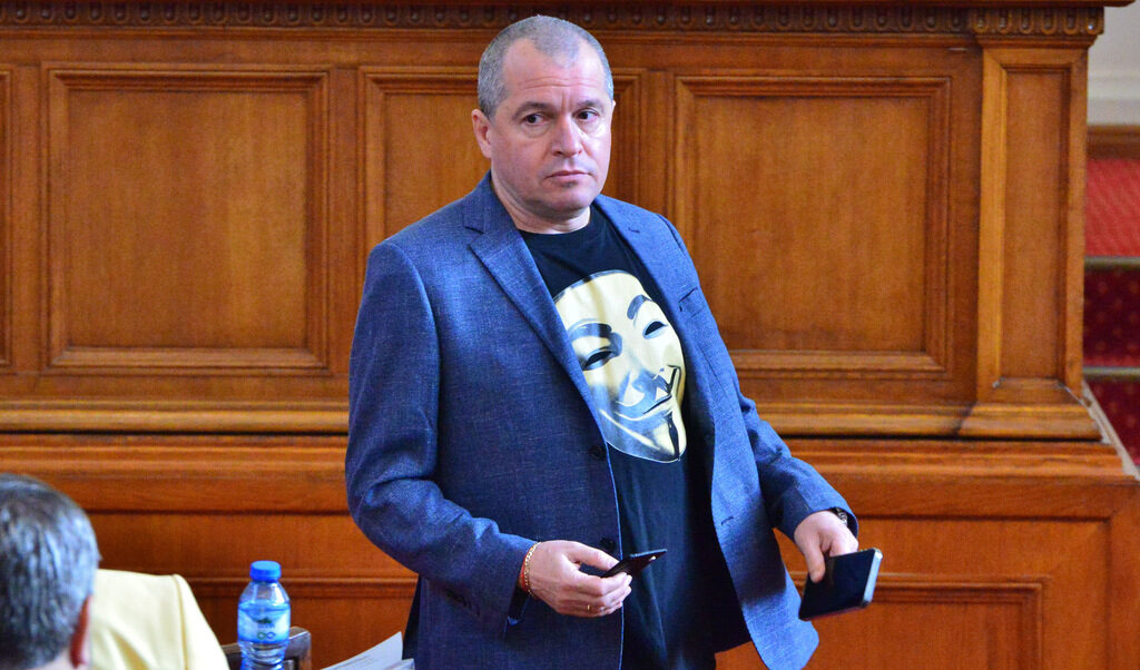 Тошко Йорданов намекна, че министерски пост на Кирил Петков може да попречи на коалиционните преговори