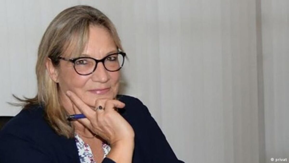 Йохана Даймел: Заради зависимостите Борисов ще запази задкулисното си влияние