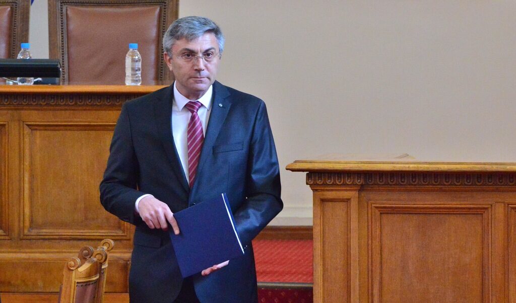 Мустафа Карадайъ е получил само от Турция повече гласове, отколкота са подадени изобщо за всички кандидати в цели два избирателни района в България.