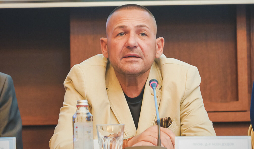 Проф. д-р Асен Дудов, началник на Клиниката по медицинска онкология в "Аджибадем Сити клиник Младост"