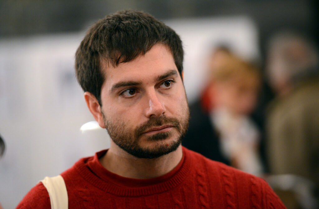 Журналистът Димитър Кенаров бе един от задържаните по време на антиправителствения протест на 2 септември 2020 г., а след това заведе дело срещу полицията за незаконно задържане.