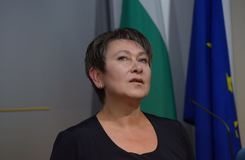 Везиева отново поиска оставки в консолидационната компания, прокуратурата се самосезира Везиева отново поиска оставки в консолидационната компания, прокуратурата се самосезира