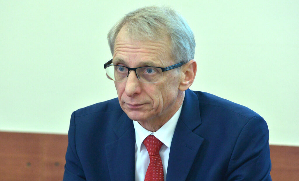 Училищата ще бъдат затваряни само в краен случай, а детските градини - не