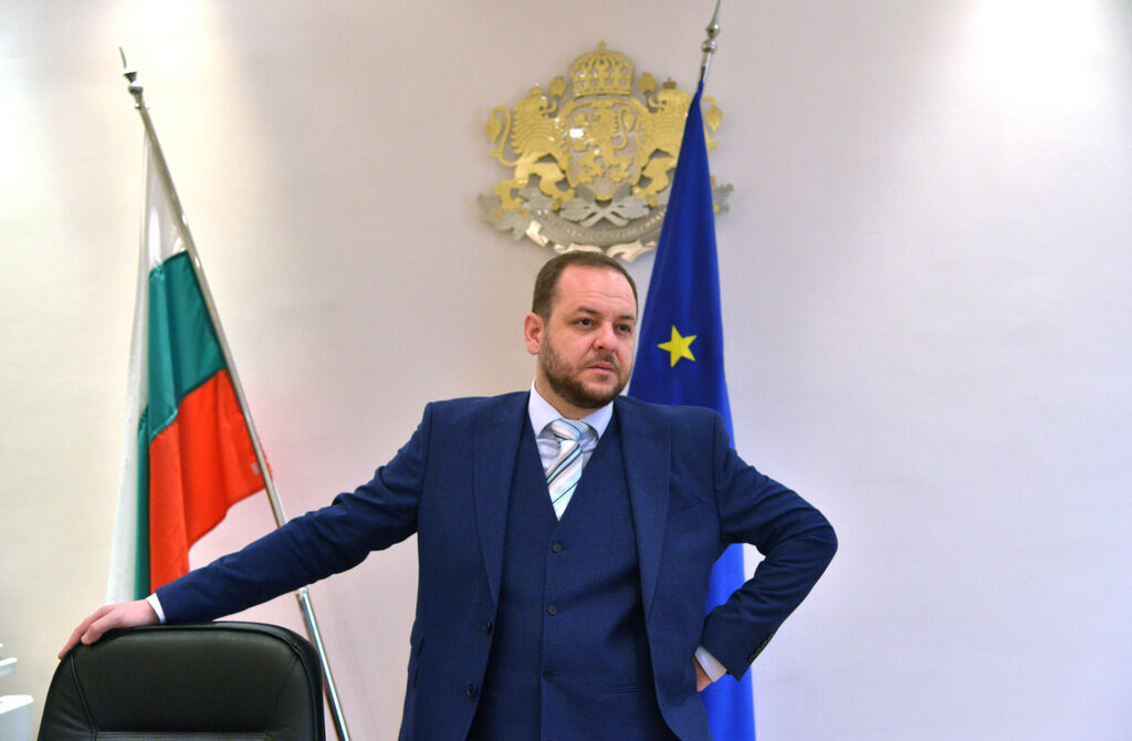 Борислав Сандов пред "Дневник": Ще опазя Пирин, Иракли и Странджа от застрояване Борислав Сандов пред "Дневник": Ще опазя Пирин, Иракли и Странджа от застрояване