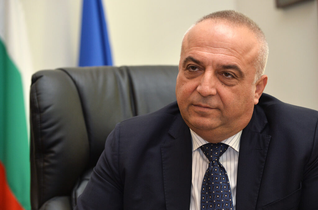 Антикорупционната комисия е установила, че Иван Димитров е раздавал бонуси на себе си и на служители в конфликт на интереси