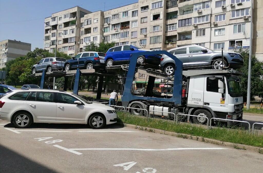 Продажбите на автомобили се върнаха на пътя на растежа през миналата година