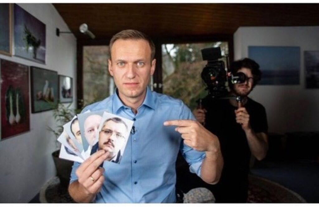 Навални разкри, че драмата около отравянето му излиза в документален филм Навални разкри, че драмата около отравянето му излиза в документален филм