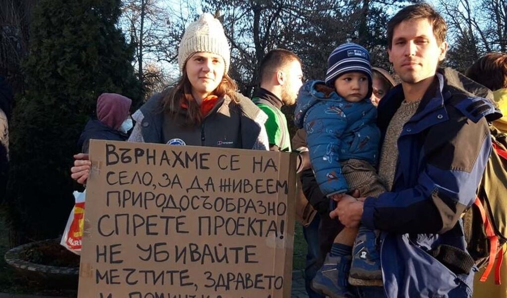 "Големият подводен камък са огромните количества вредни вещества, които ще се отделят при изгаряне на отпадъците", посочиха семейство Пандъкови – хидробиолози, заселили се с в село Никюп след образование в чужбина.