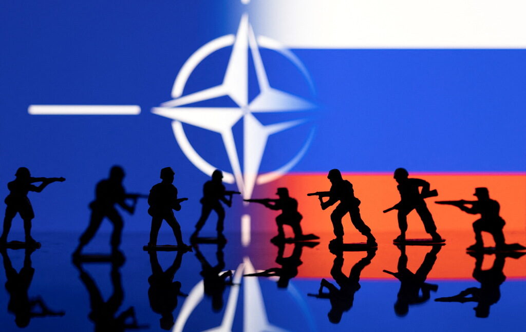 Украйна поиска спешна среща с Русия, посланик на Киев направи объркващи коментари за НАТО