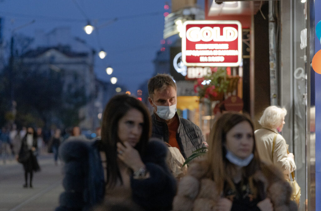 През последното тримесечие на 2021 г. брутният вътрешен продукт нараства с 4.5%