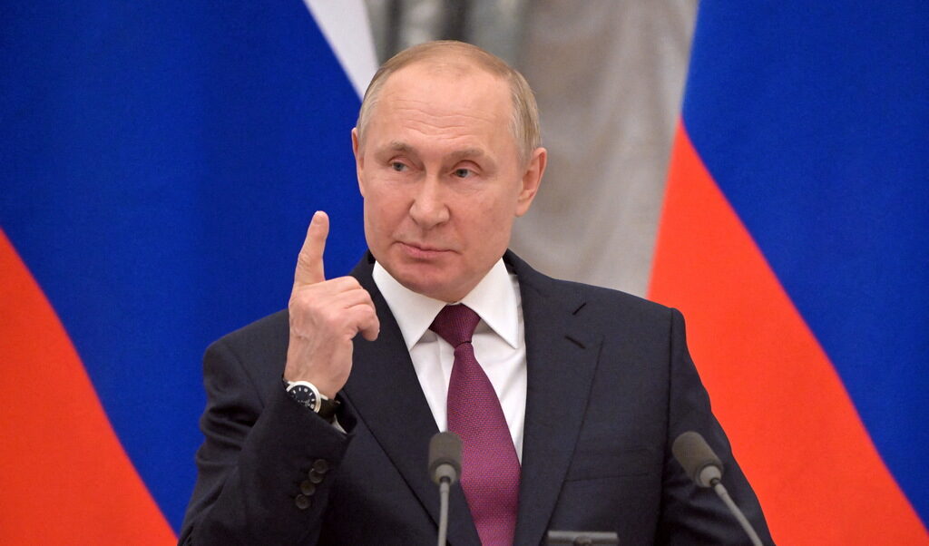 Владимир Путин и тази година няма да участва във форума, който според външното министерство все повече се превръщал в "чисто трансатлантически форум, губейки своята цел на приобщаване и обективност".