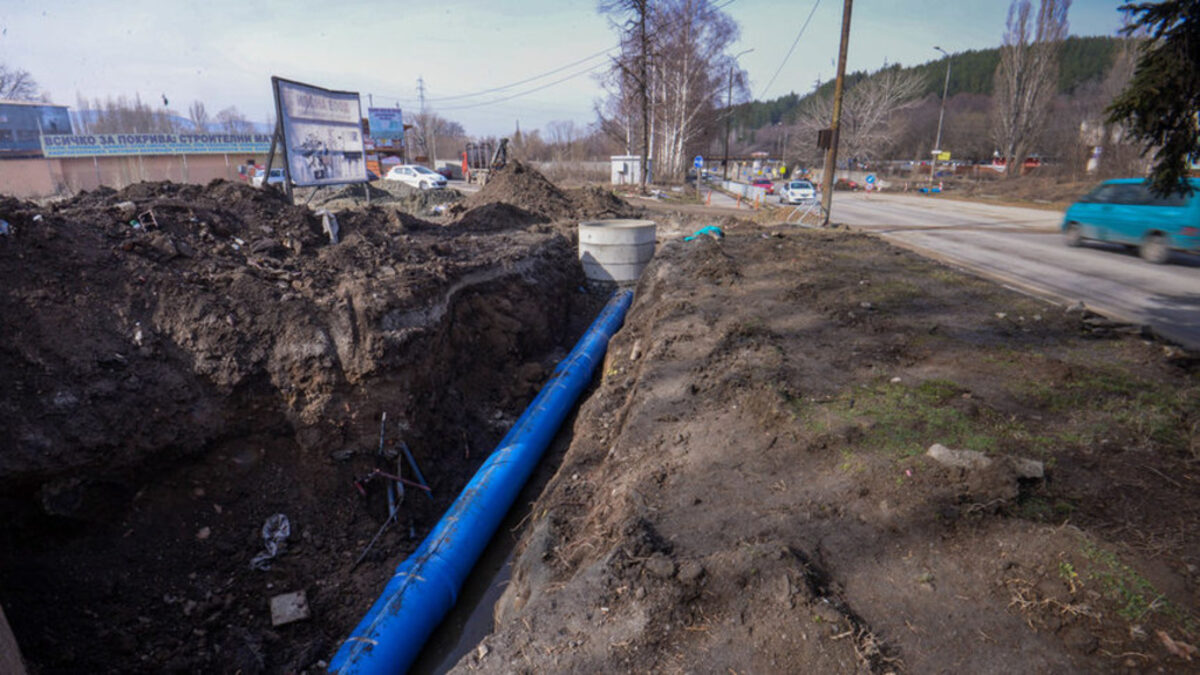Две години по-късно: Водопроводът Мало Бучино - Перник не може да се използва