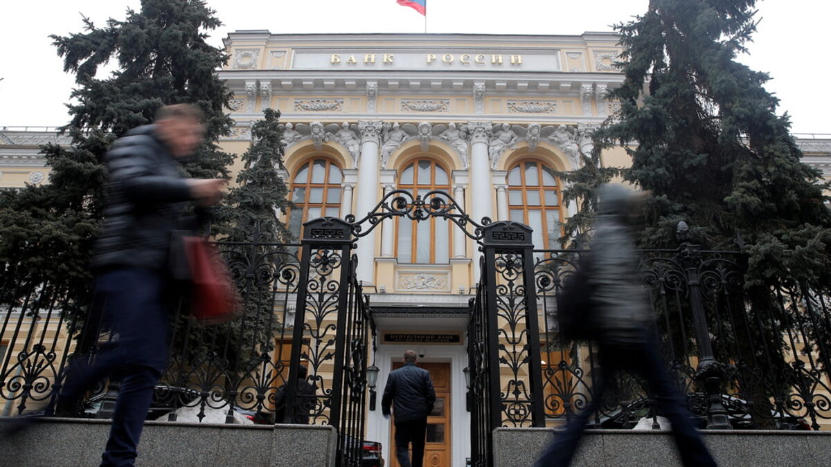Западните санкции срещу банките едва засягат "Крепостта Русия"
