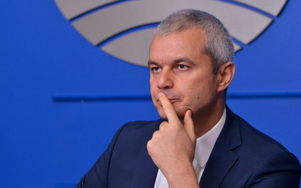 Пресконференция на партия Възраждане след предсрочните парламентарни избори Костадин Костадинов