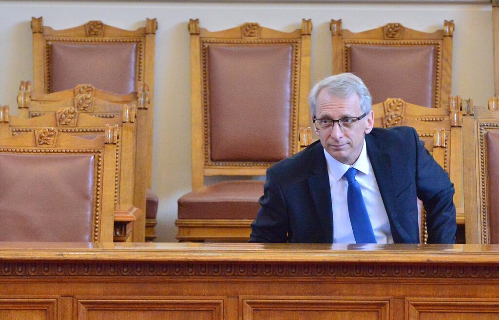 Николай Денков