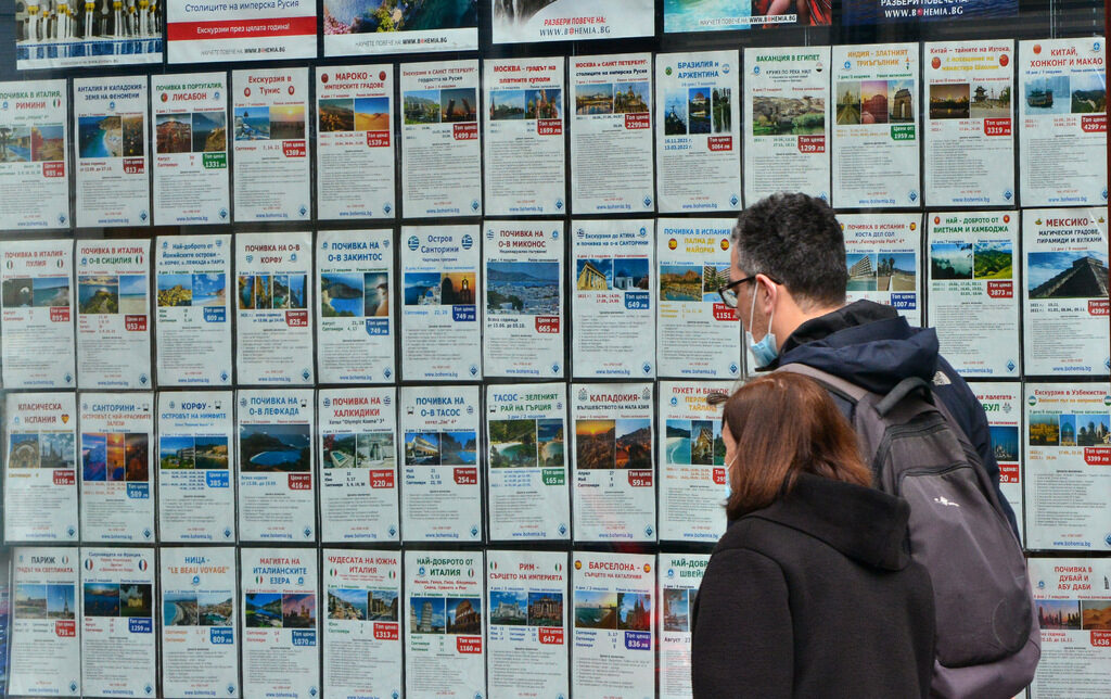 Туроператорите искат спешна среща с Асен Василев Туроператорите искат спешна среща с Асен Василев