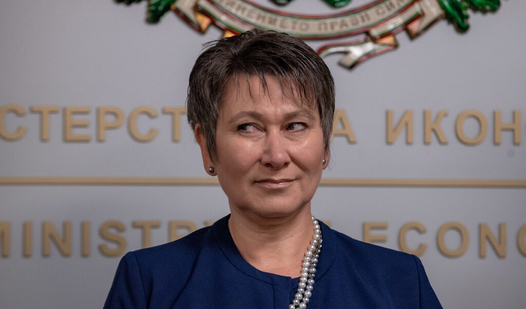 Даниела Везиева