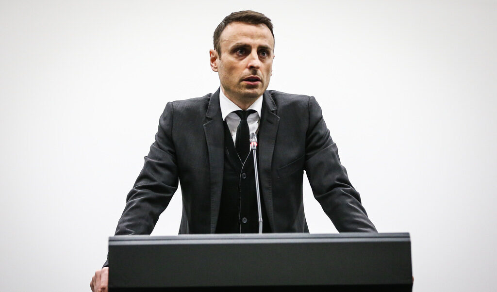Бербатов призова за обединителен конгрес на футболния съюз Бербатов призова за обединителен конгрес на футболния съюз