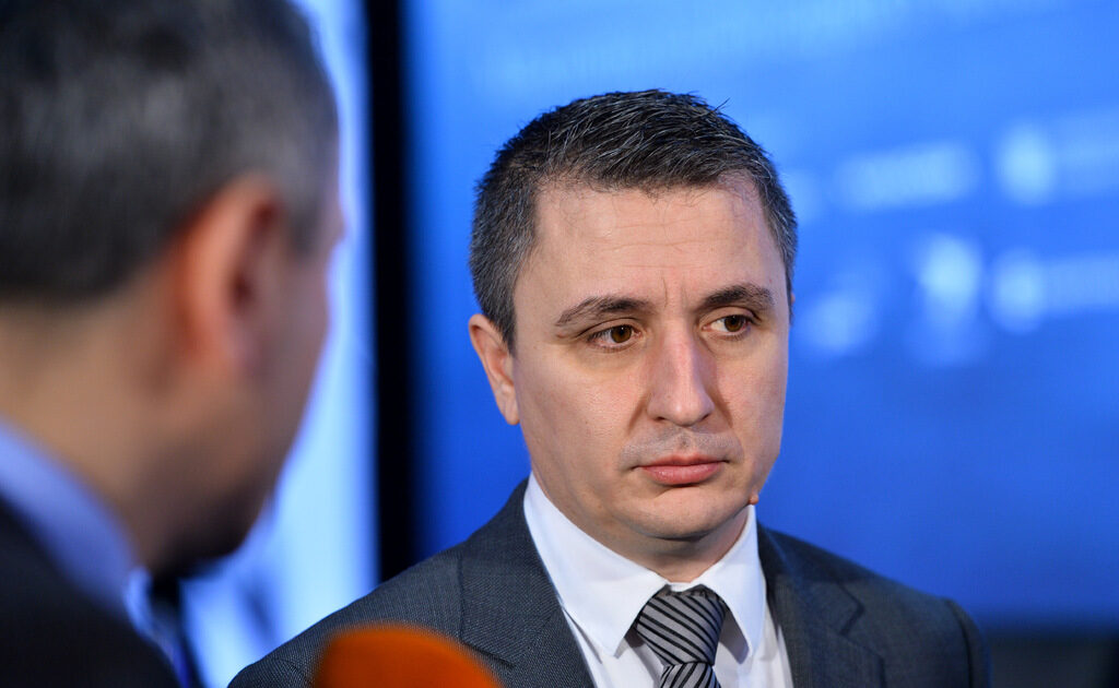 Пълна замяна на руския газ в момента означава 40% по-високи цени, обяви министър