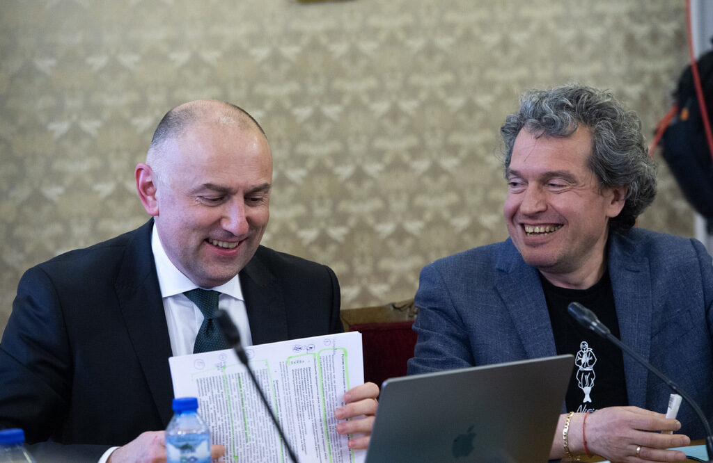Гуверньорът (не)възможен: изборът на управител на БНБ зависи най-вече от ГЕРБ