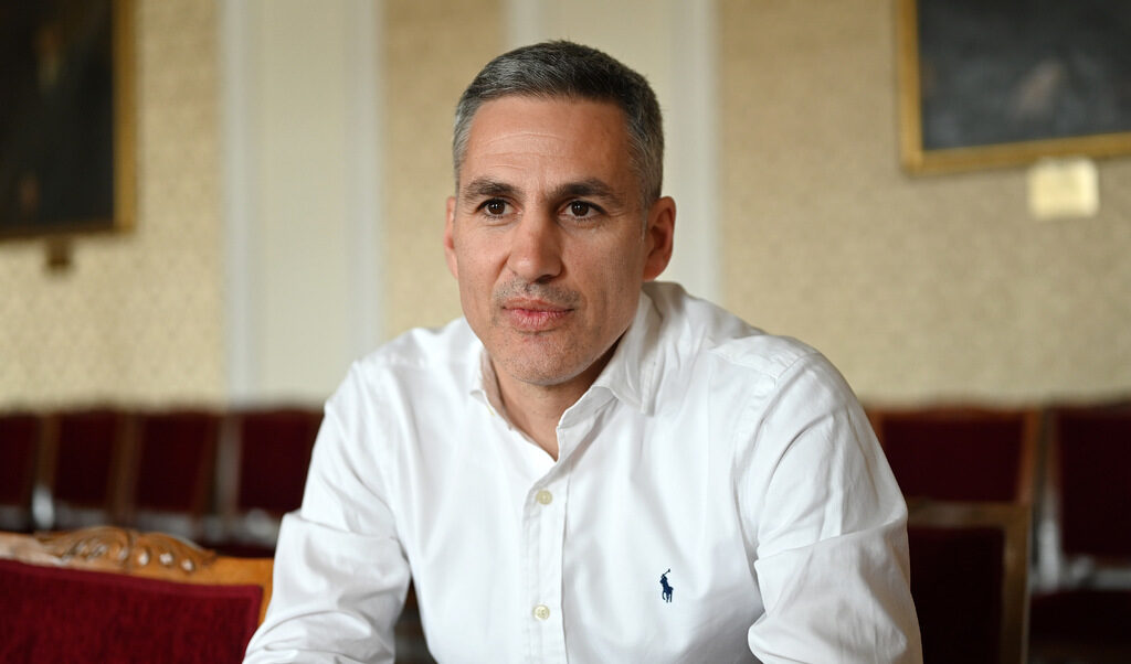 Андрей Гюров