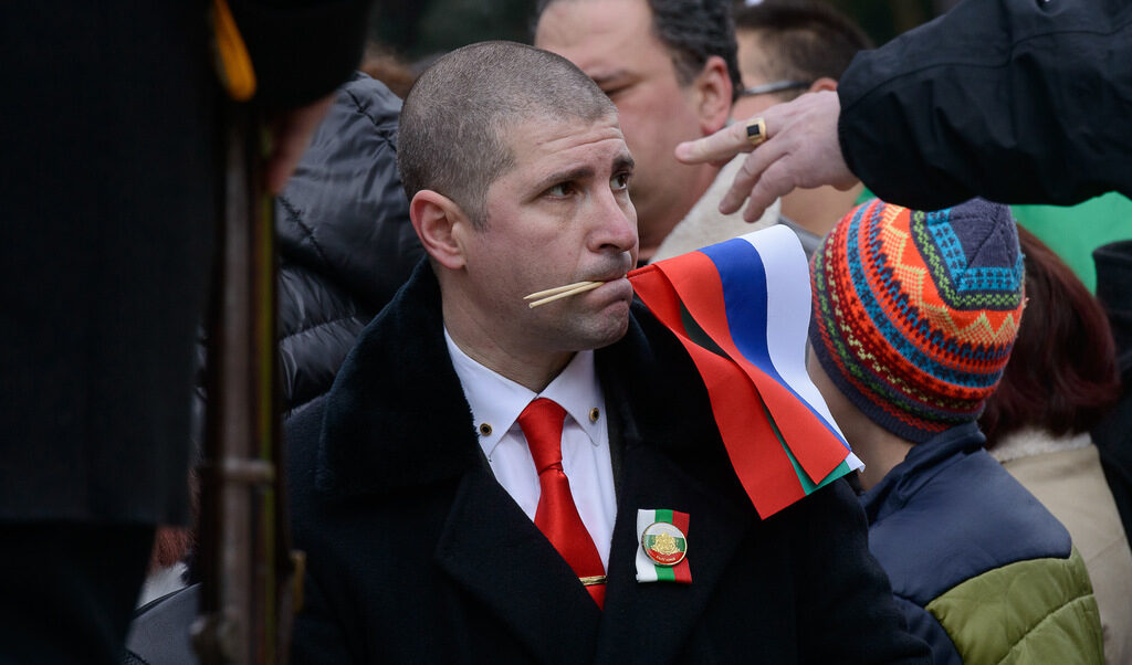 Досега на Русия все ѝ падахме на колене. Настана време да вдигнем глава.