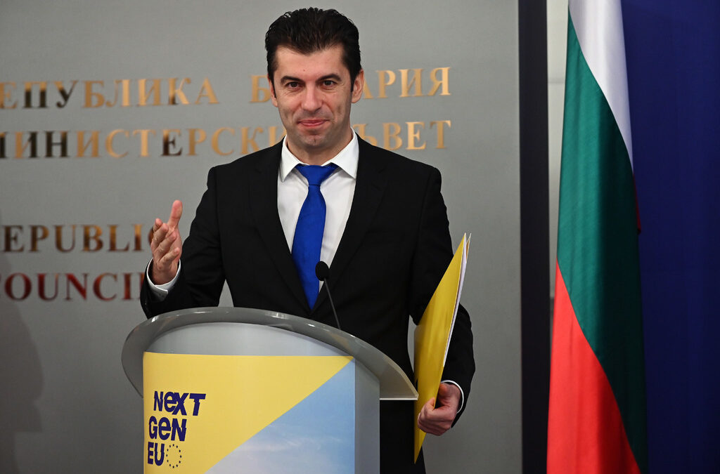 Премиерът Кирил Петков, след като получи от Урсула фон дер Лайен положителното становище на Европейската комисия за българския план за възстановяване и устойчивост.