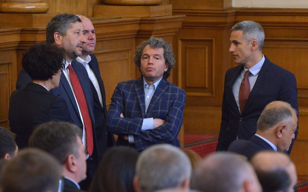 "Има такъв народ" няма да "клекне" за Северна Македония, не иска поведение като на БСП в коалицията
