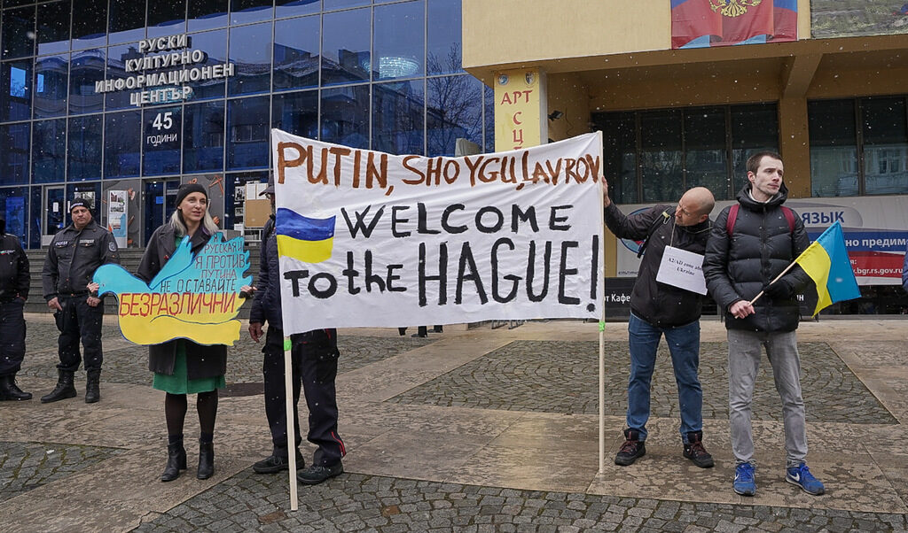 Публичното обявяване на Русия за държава терорист има шанс да промени нагласите на симпатизиращи или неутрални правителства.