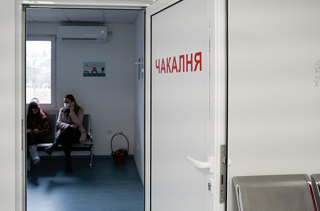 След 0.09% от ваксинациите срещу COVID-19 е последвал сигнал за нежелана реакция