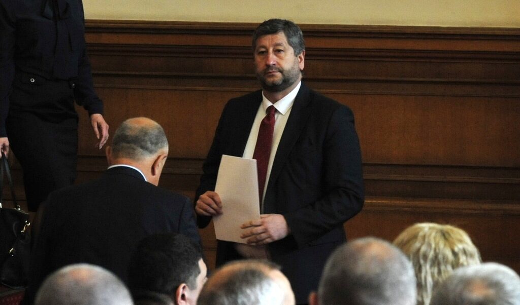 "Демократична България" настоя за "депутинизация на държавата", за да остане в коалицията