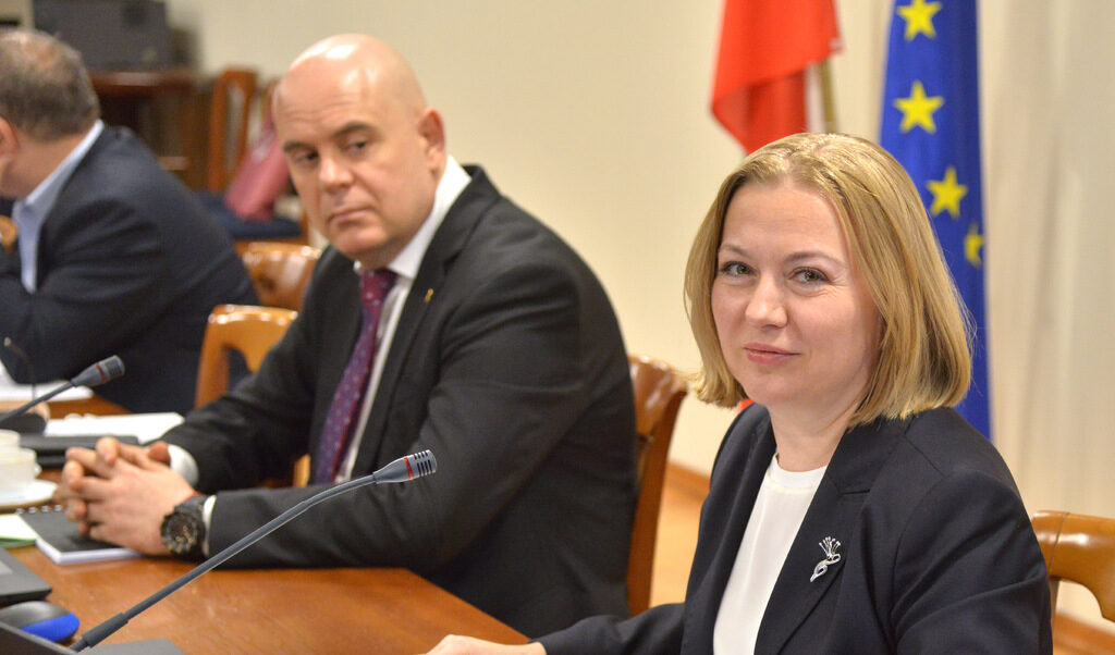 Правосъдният министър Надежда Йорданова и главният прокурор Иван Гешев